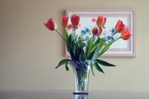 Decorare casa con i fiori finti